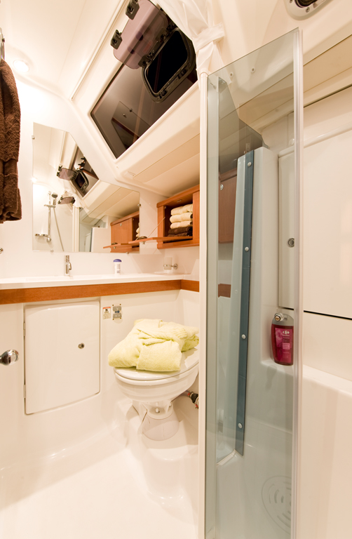 Beneteau Oceanis 54 30